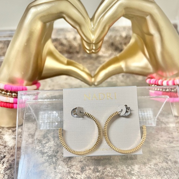 NWT Nadri Gold Hoop Earrings - Picture 5 of 6